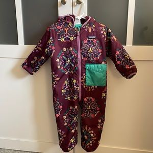 Patagonia baby girl bunting snowsuit 6-12 months reversible